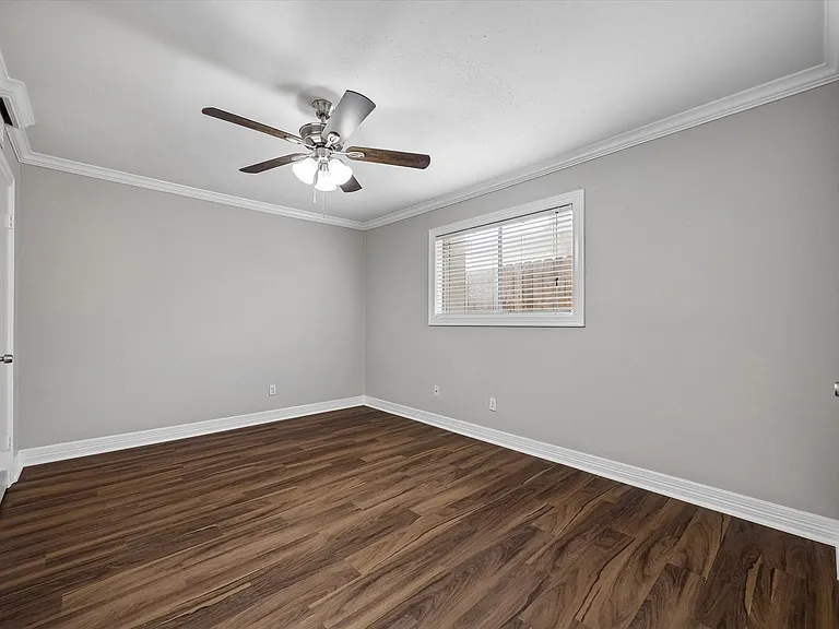 Emerson Street Apartments — Photo 45