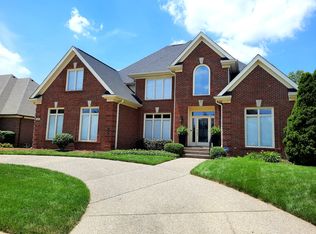 2214 Highland Springs Pl, Louisville, KY 40245