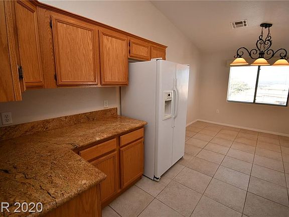 4th image of 2050 N Los Feliz St #155
