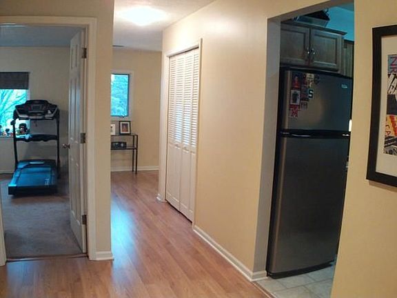 5th image of 2440 Burcham Dr