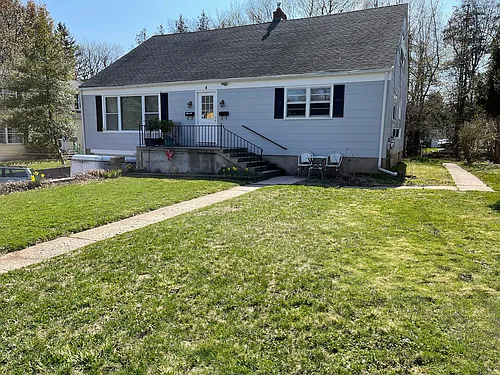 4 Pierson Pl #A Photo 1 4 Pierson Pl #A Photo 1