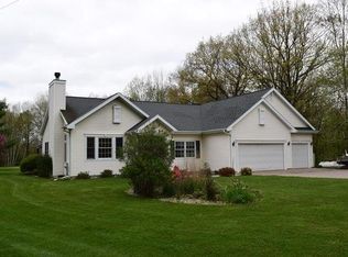 10231 Penny Lake Rd, Rosholt, WI 54473