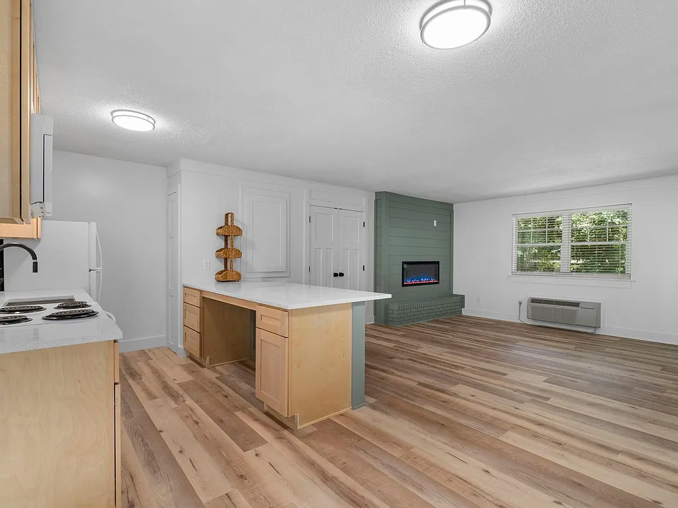 230 13th Avenue Pl NW #12