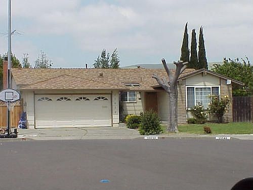 1st image of 33632 Hartford Dr