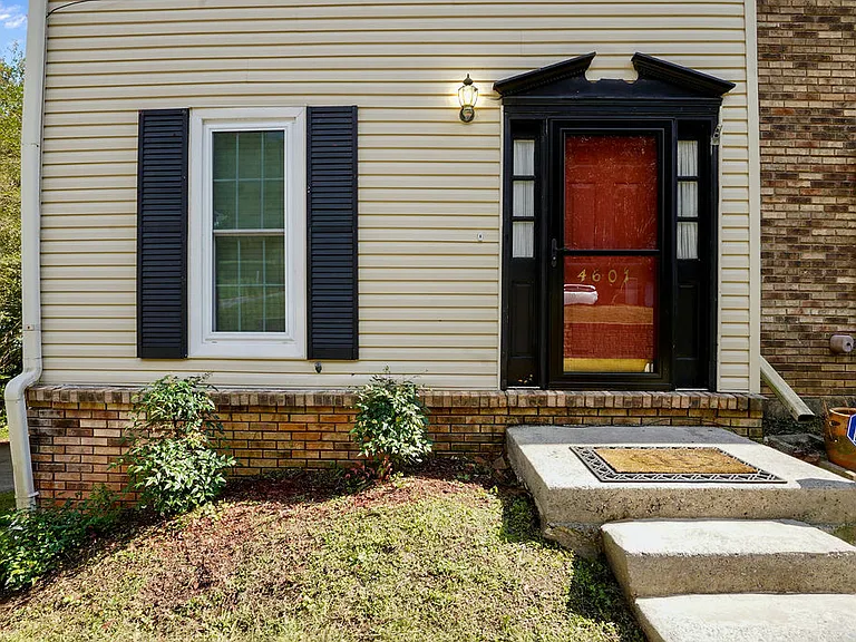 4601 Little River Rd — Photo 2