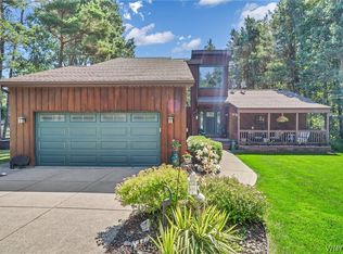 6907 Minnick Rd, Lockport, NY 14094