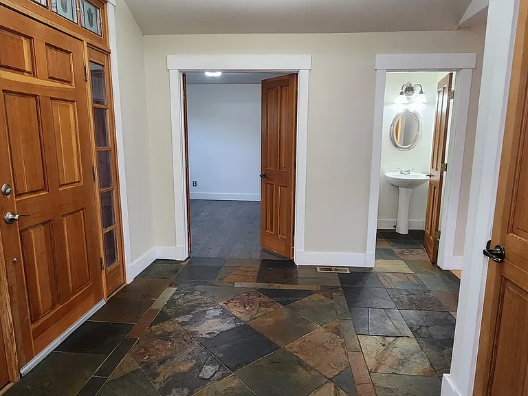 8105 Alamosa Ln — Photo 11