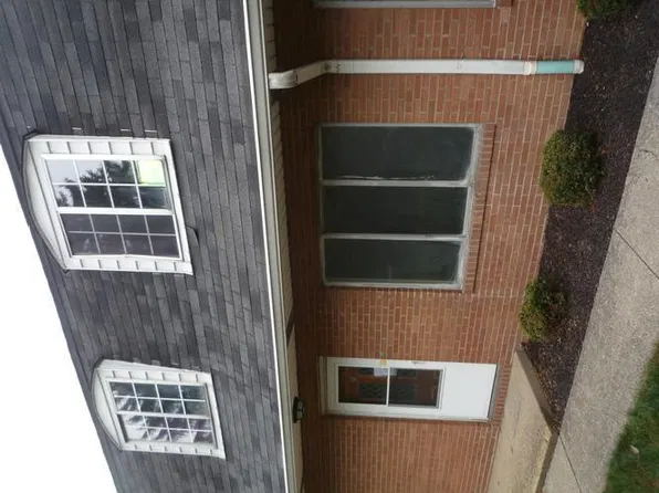 999 Renninger Rd APT 18, New Franklin, OH 44319