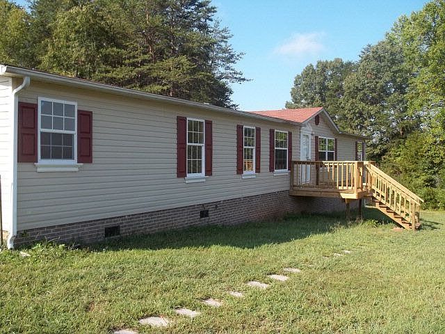 1st image of 590 Piney Fork Acres Dr
