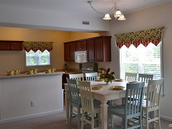 5th image of 4136 Vanessa Dr Unit 6