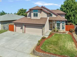 603 SW 27th Way, Troutdale, OR 97060