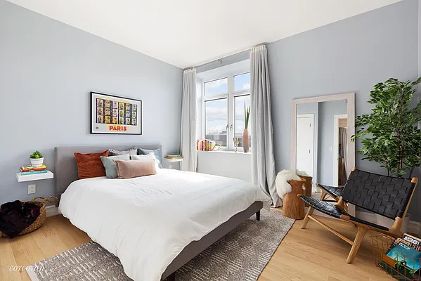 Sold by Corcoran | media 7