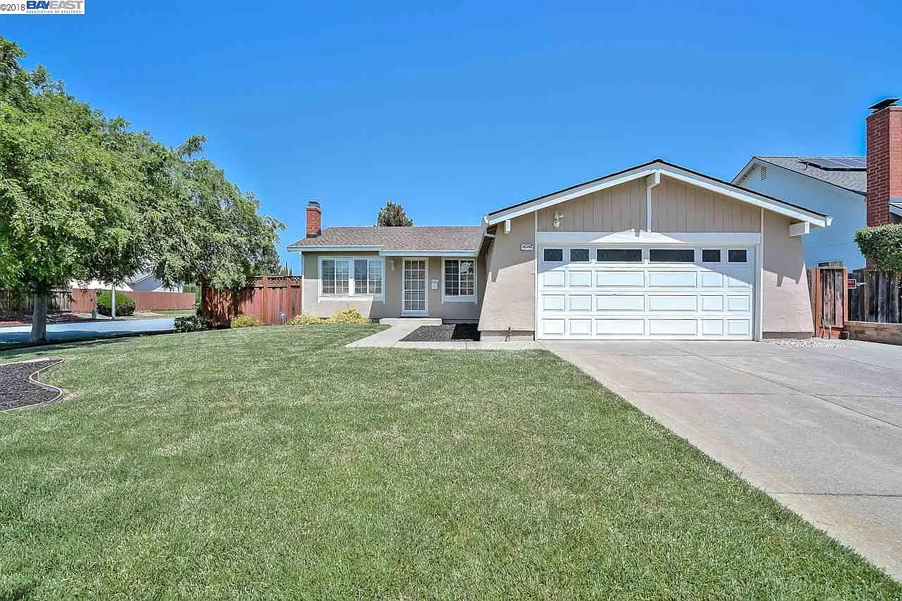 36348 Shelley Ct photo 1