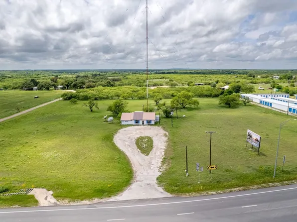 2201 N Neches St, Coleman, TX 76834