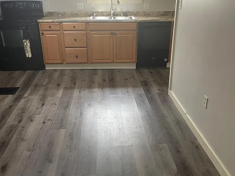 295 N Locust Point Rd — Photo 11