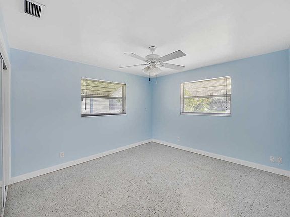 4th image of 410 Daly Dr
