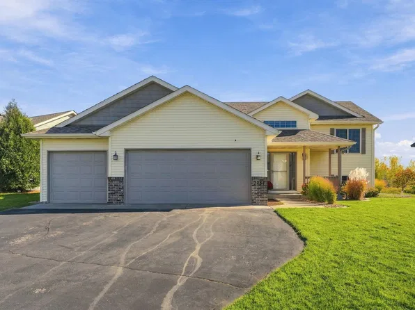 3284 Orchard Ave NE, Sauk Rapids, MN 56379