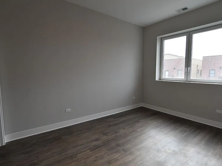 925 W Irving Park Rd #503 — Photo 6