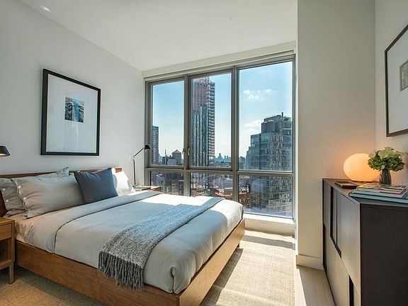 5th image of 160 Madison Ave APT 36G