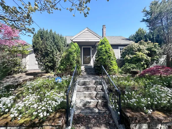 1928 NE 64th Ave, Portland, OR 97213