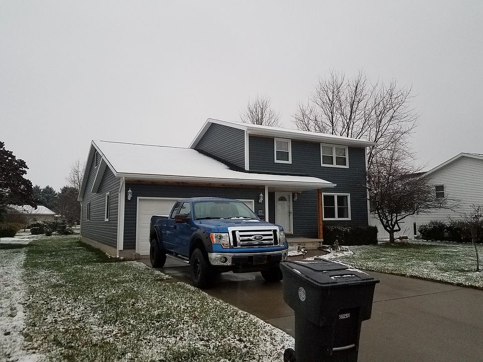 2nd image of 32 Dogwood Ct