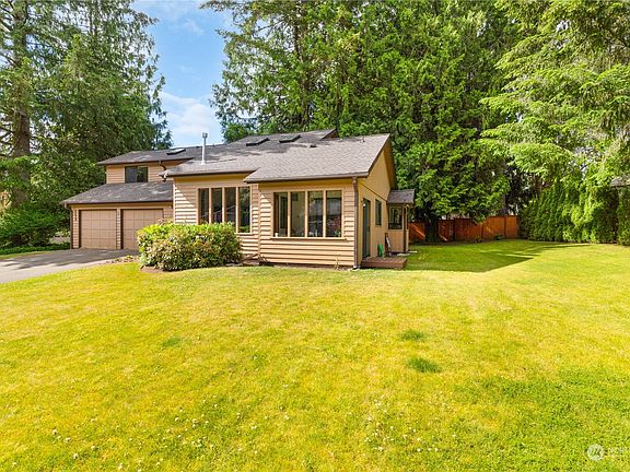 3rd image of 2430 Tyndell Circle SW