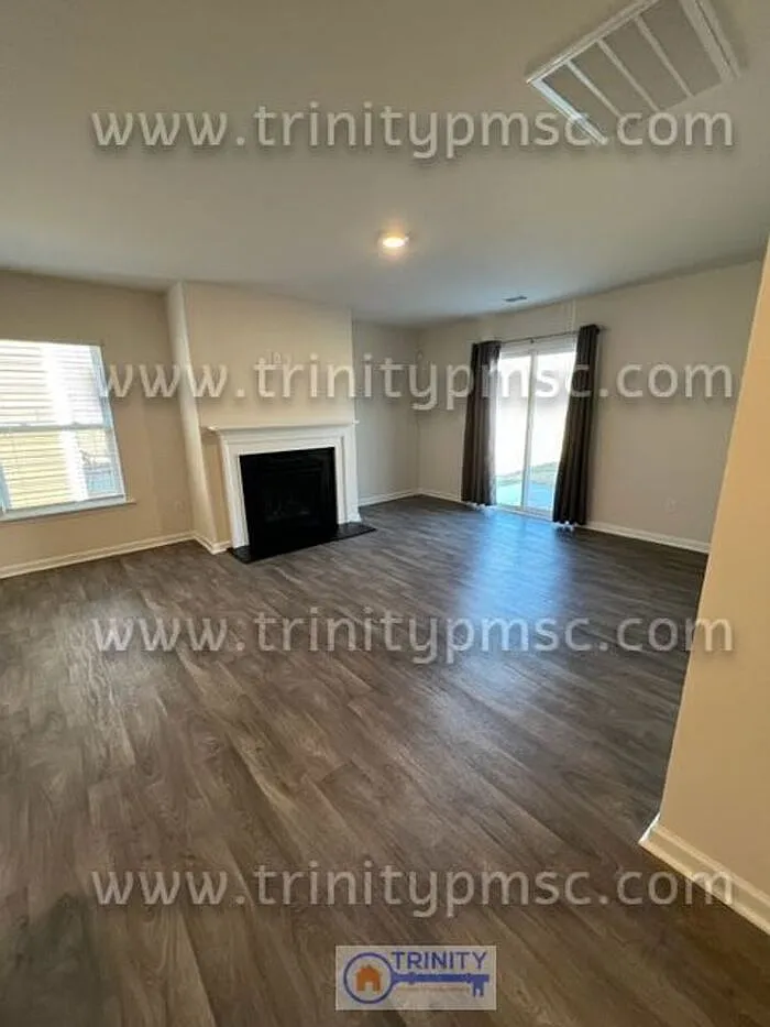 Building Photo - 117 Rustic Ridge Dr