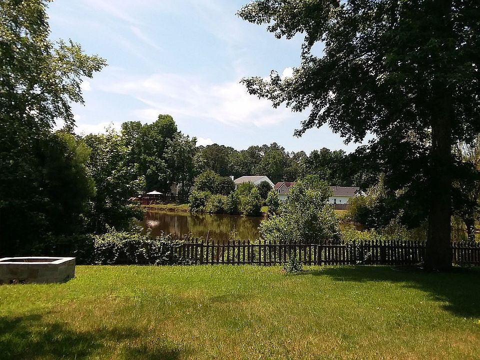 2nd image of 519 Lynnfield Rd