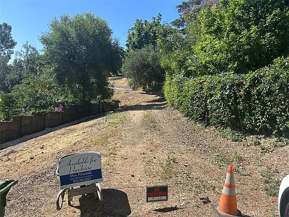4th image of 5075 Hood Dr