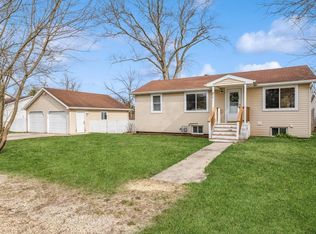 W910 Violet Rd, Genoa City, WI 53128