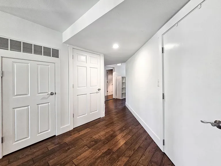 10058 NE 29th Pl — Photo 19