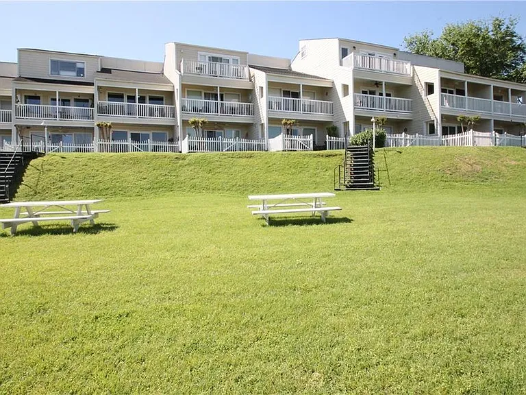 1818 S Lakeshore Blvd #36 — Photo 30