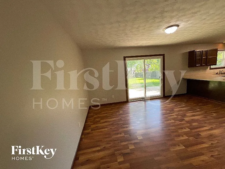156 Dolores St — Photo 3