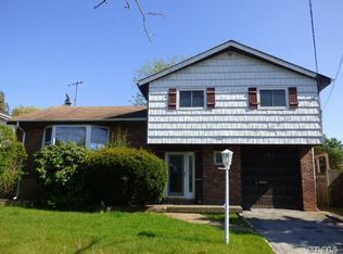 940 Woodoak Dr, Baldwin, NY 11510