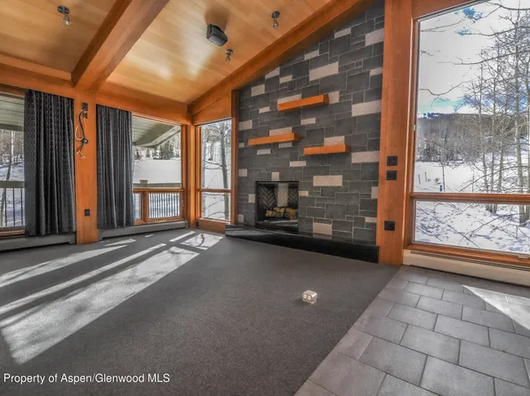 855 Carriage Way Clos #406, Snowmass Village, CO 81615