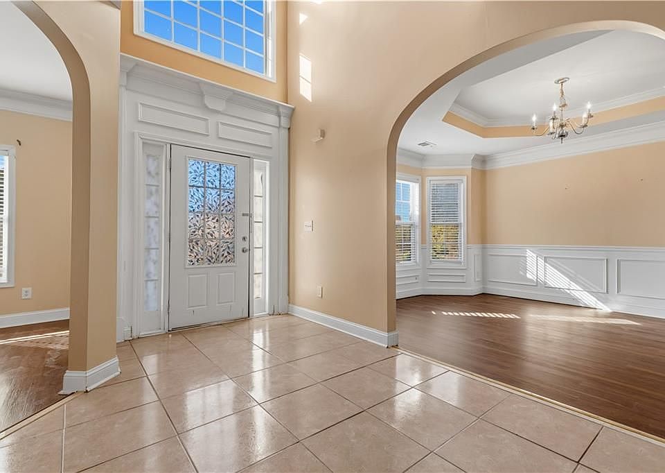 1st image of 820 Kaitlyn Dr