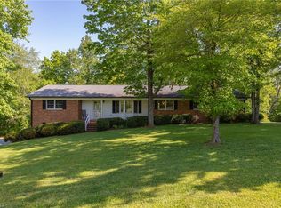 373 Angela Dr, Thomasville, NC 27360