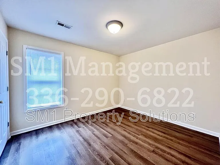 121 Thomas St — Photo 7