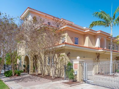 237 Garden Court, Lauderdale By The Sea, FL, 33308