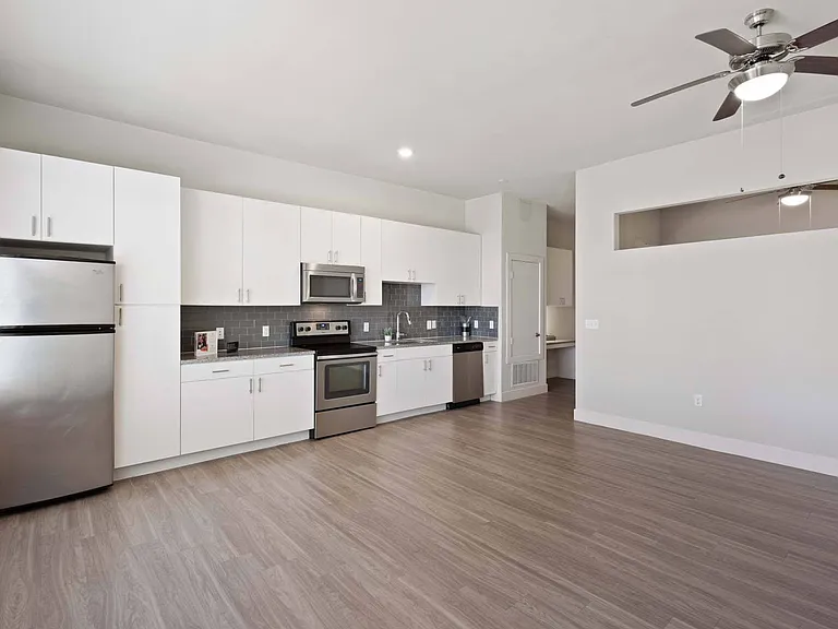 From weekday meals to weekend gatherings, your kitchen is ready for it all