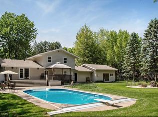 26911 Foxboro Ave, Wyoming, MN 55092