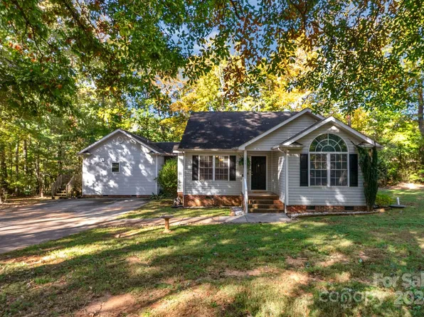 419 Bethel School Rd, Clover, SC 29710