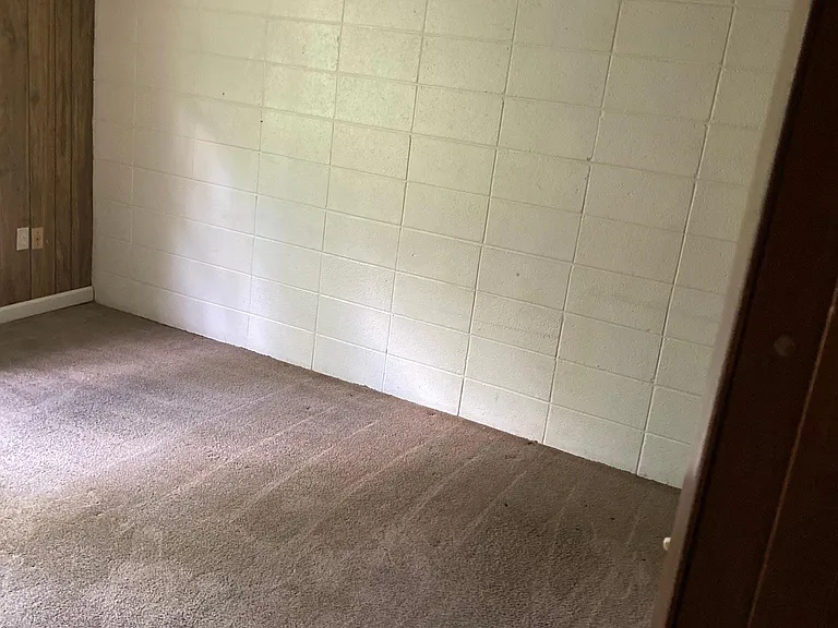 740 E 1st North St #8 — Photo 5