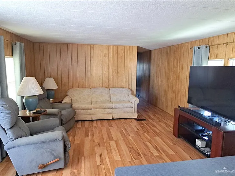 402 Cory Dr #B-10 — Photo 3