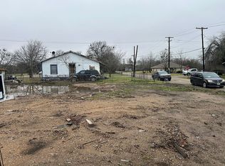 202 1st St, Marlin, TX 76661
