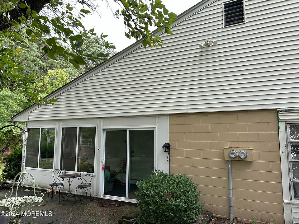 1st image of 24D Crestwood Parkway