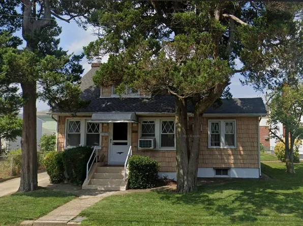 1244 New York Avenue, Elmont, NY 11003