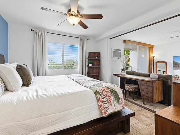 3rd image of 75-5766 Kuakini Hwy APT 307