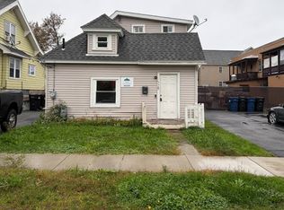 116 Greenland Dr, Syracuse, NY 13208