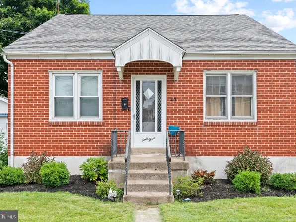 43 Elm St, Quakertown, PA 18951